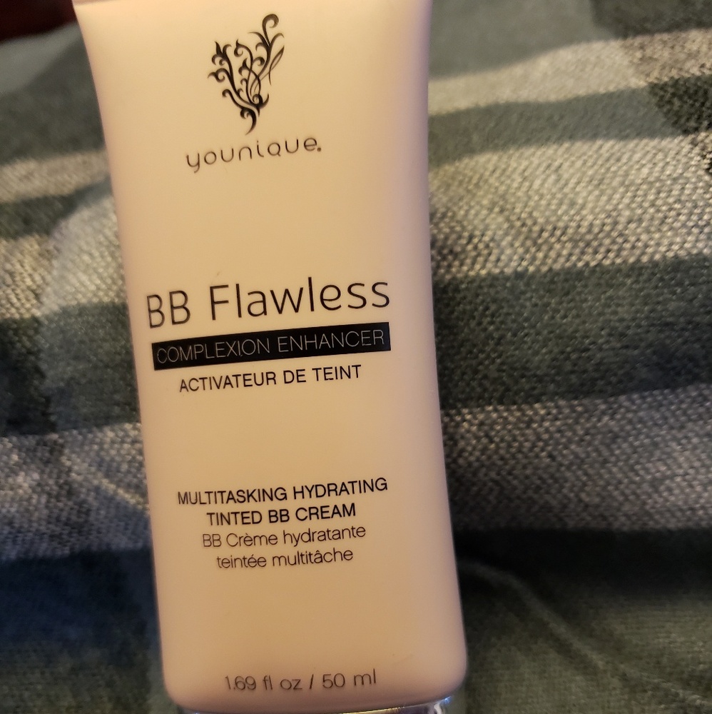 Younique BB Flawless Complexion Enhancer in Cream